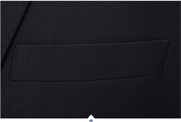 兩?？坌奚戆嬲b定做西服胸前手巾袋細(xì)節(jié)特寫圖